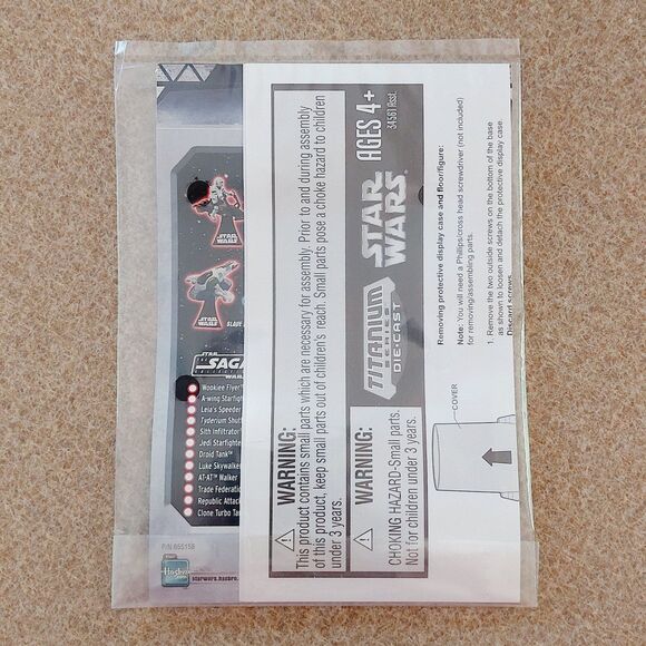 Star Wars Titanium Series Diecast Figure IG-88 Hasbro Loose w/ Acrylic Case 2005 - Picture 9 of 10